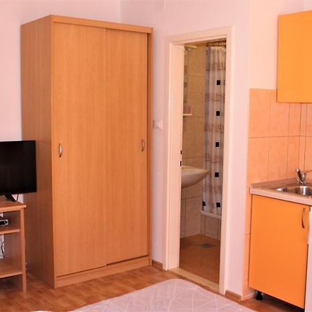 Apartments Raos Макарска Экстерьер фото