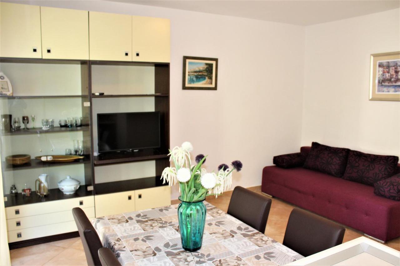 Apartments Raos Макарска Экстерьер фото