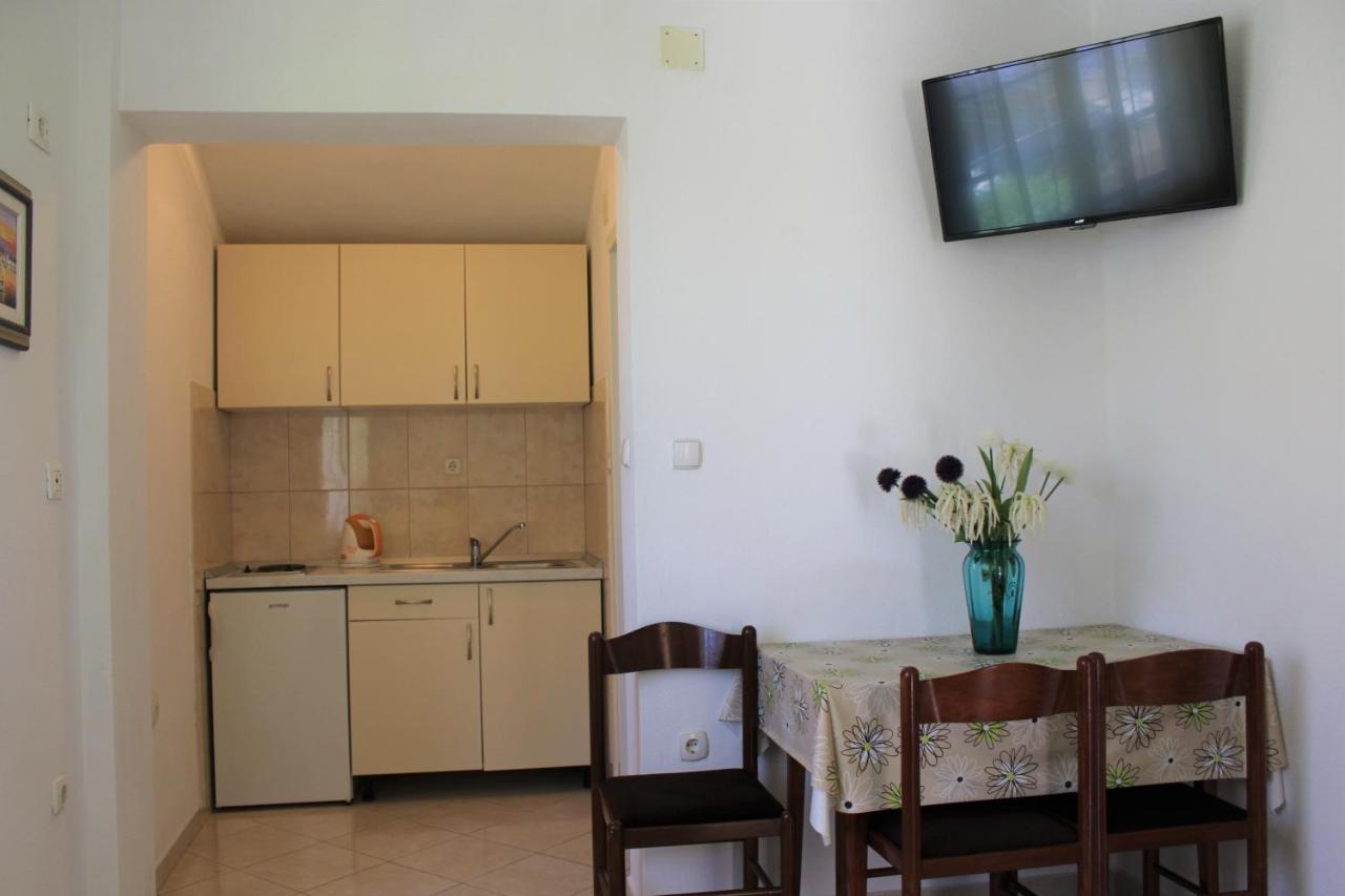 Apartments Raos Макарска Экстерьер фото