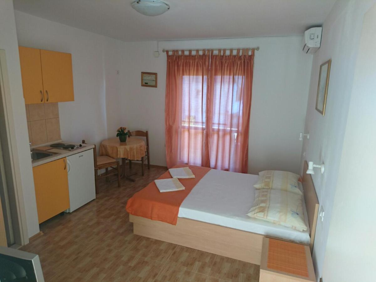 Apartments Raos Макарска Экстерьер фото